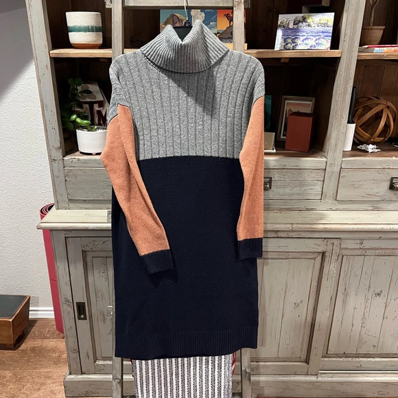 Madewell Dresses & Skirts - Madewell womens color block turtle neck sweater dress size XS